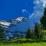 Romantisches Plaetzchen In Der Natur