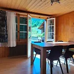 Chalet Engi Apt 2 For Up To 6 People