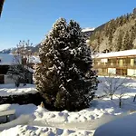 Chalet Stieregg, Studio West