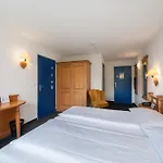 Jungfrau Lodge, Annex Crystal