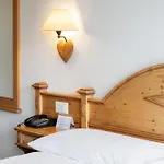 Jungfrau Lodge, Annex Crystal