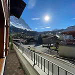 Das Nest - Naehe Terminal & Eiger View