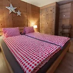 Mom - Alpine Boutique Apartments, Romantica, Near Grindelwald Terminal