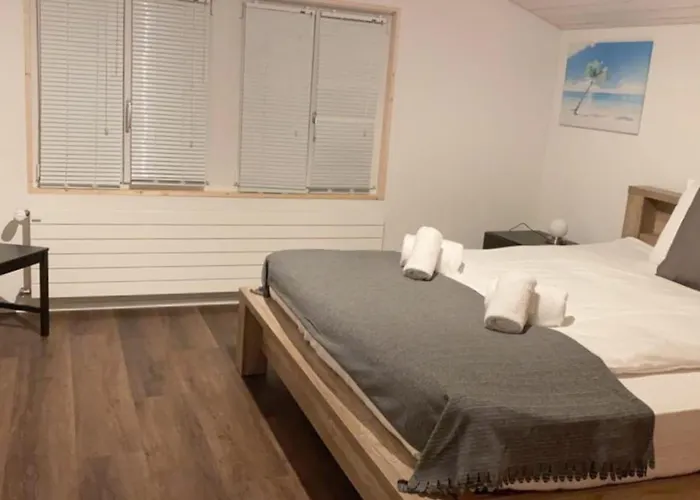 Comfortable Chalet Close To Ski Slopes