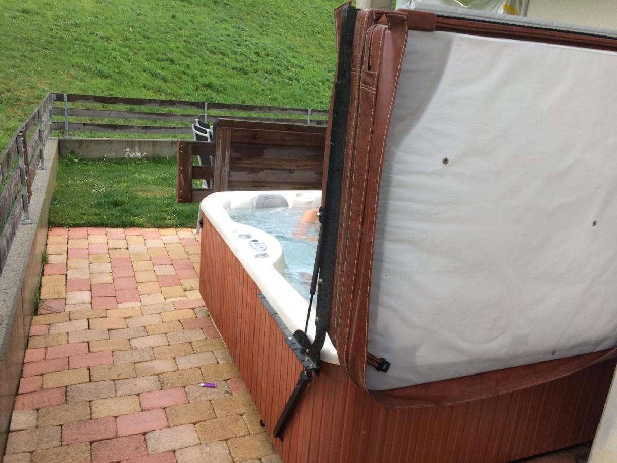 Eiger, Jungfrau, Luxury Garden Apartment Grindelwald
