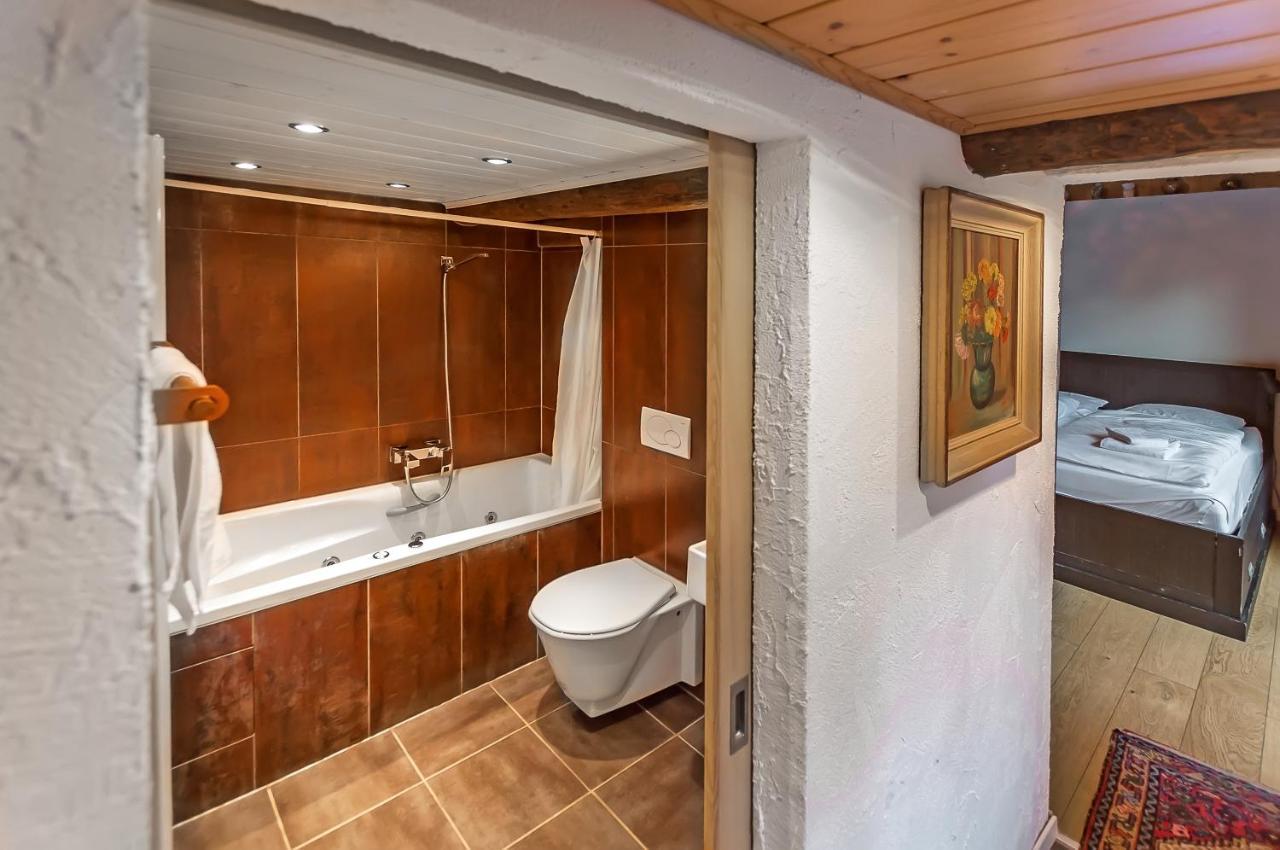 Charming Little For 6 People & Free Lockers *