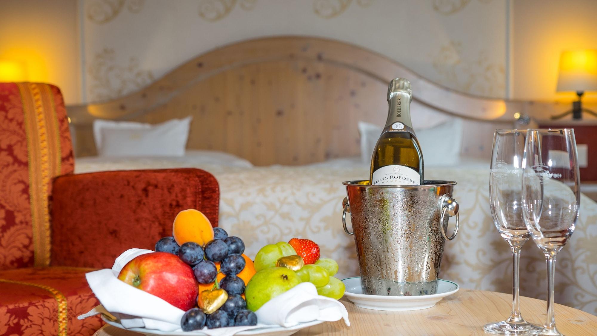 Romantik Schweizerhof Hotel 5*
