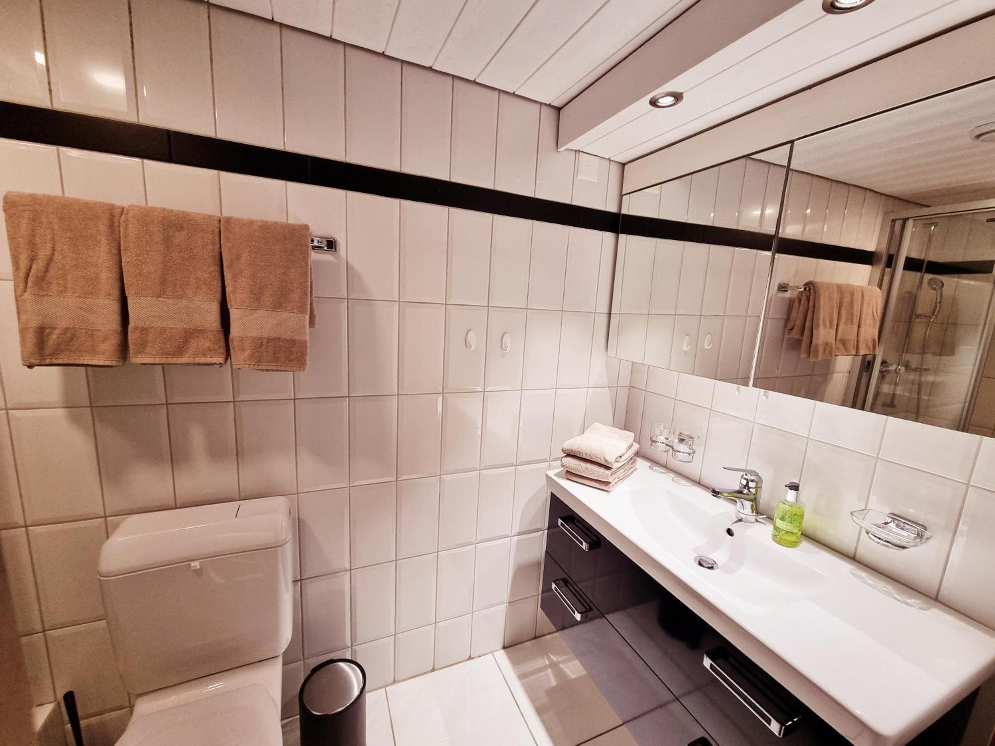Mom - Alpine Boutique Apartments, Romantica, Near Grindelwald Terminal Grindelwald