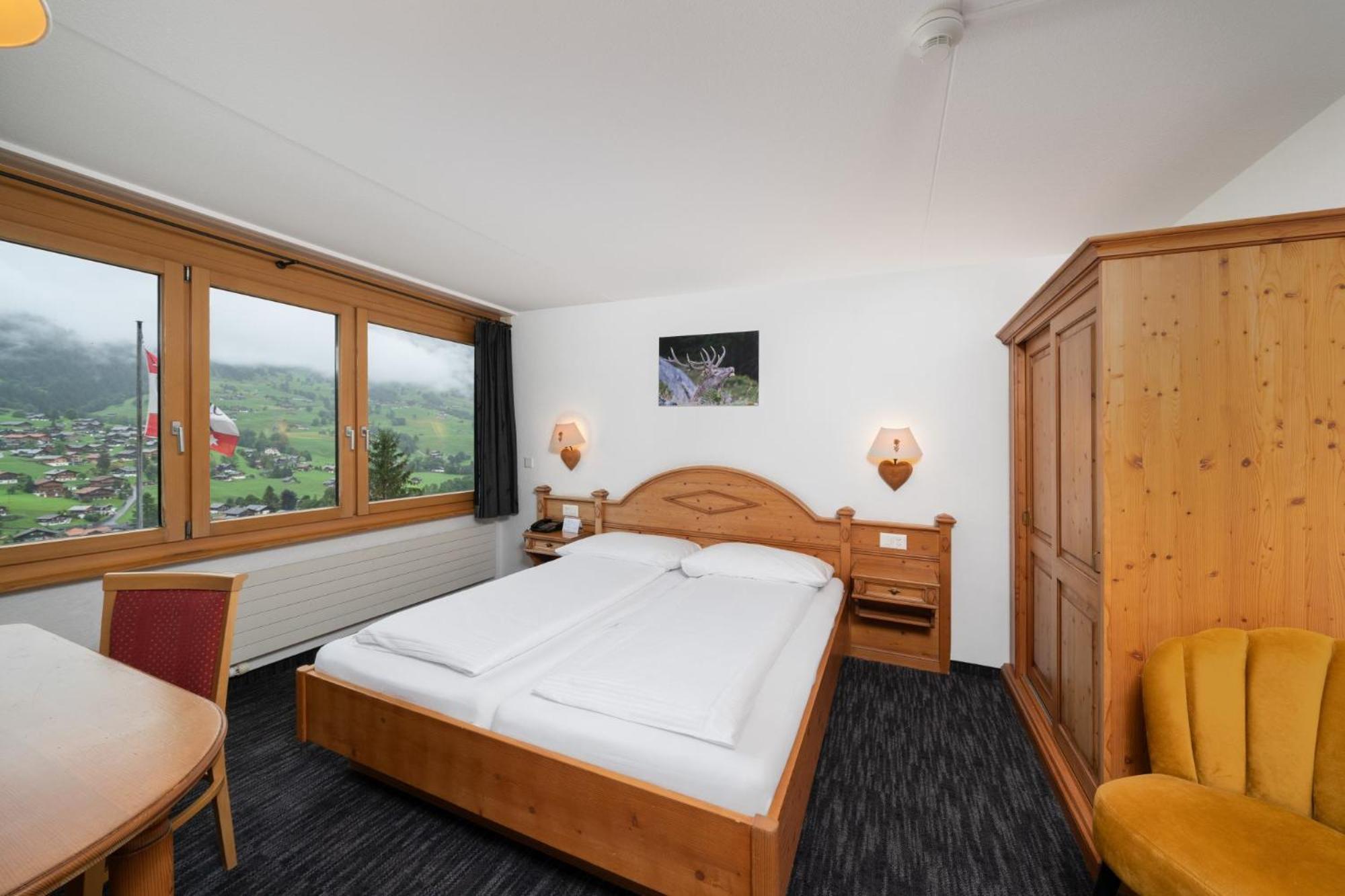 Jungfrau Lodge, Annex Crystal Hotel 3*