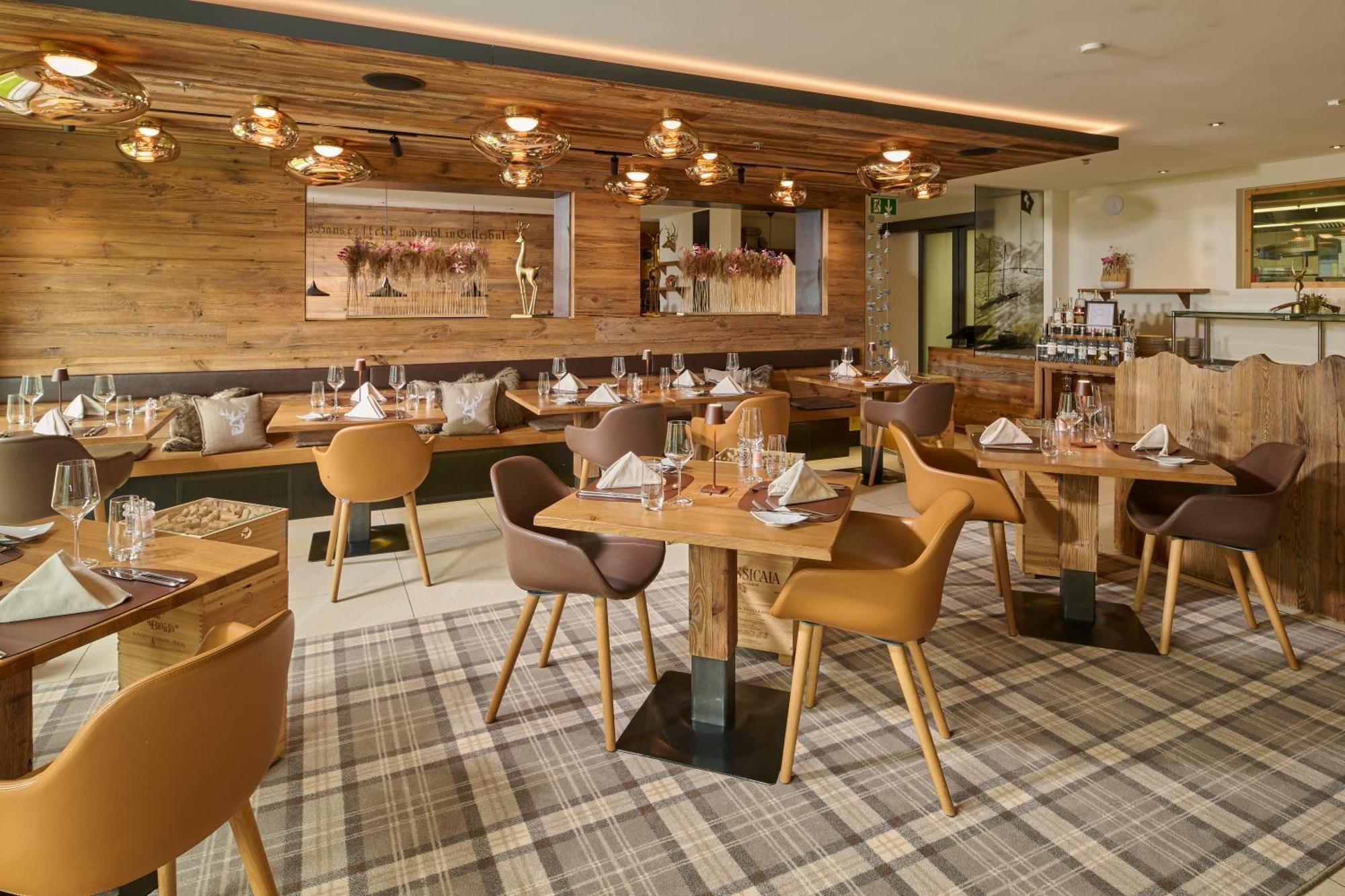 Aspen Alpine Lifestyle Hotel 4*
