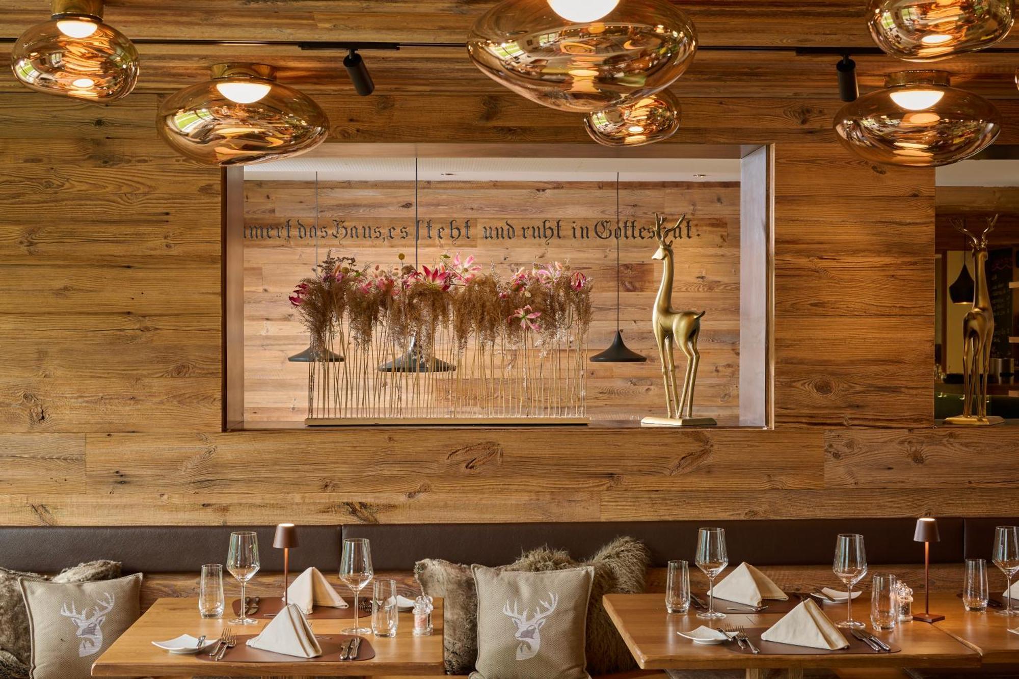 Hotel Aspen Alpine Lifestyle 4*