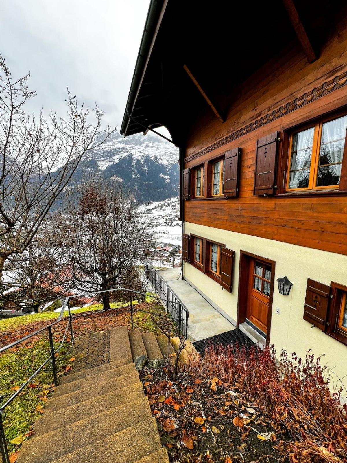 Aphrodite Ost With Magnificent Eiger View *