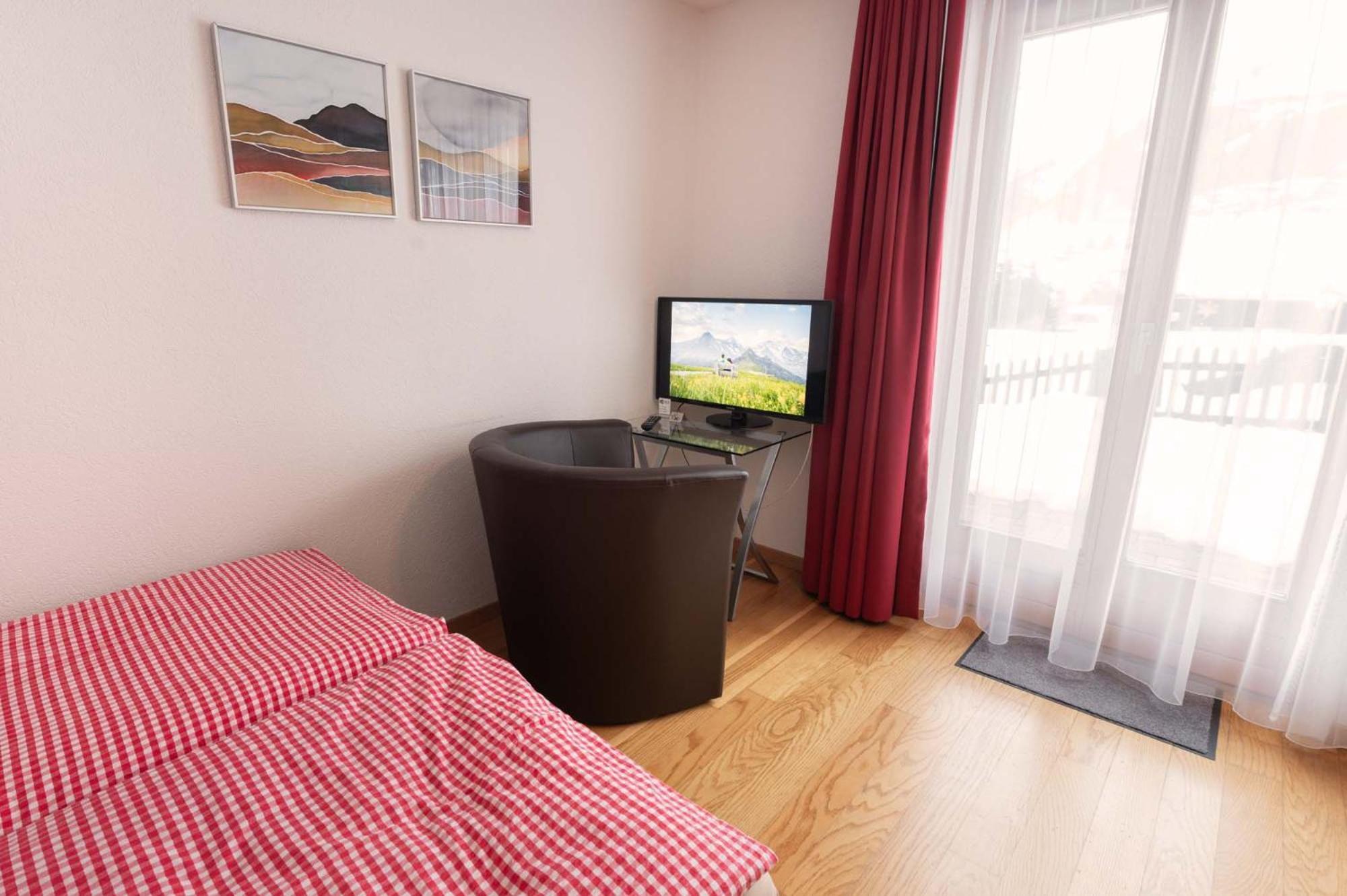 Mom - Alpine Boutique Apartments, Chalet Fagus, Terrace Studio Grindelwald