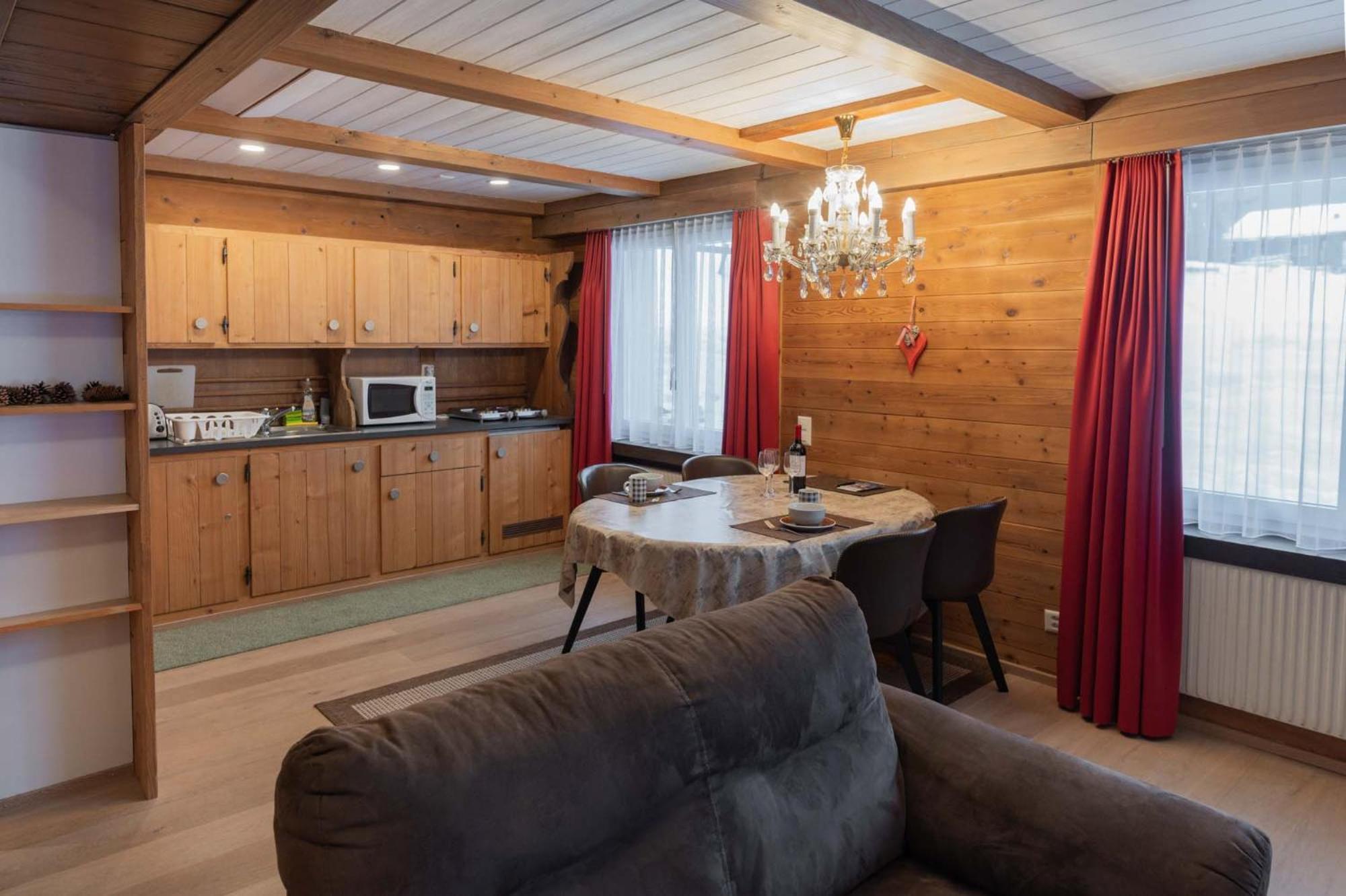 Mom - Alpine Boutique Apartments, Romantica, Near Grindelwald Terminal Grindelwald