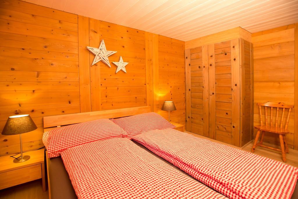Mom - Alpine Boutique Apartments, Romantica, Near Grindelwald Terminal Apartment