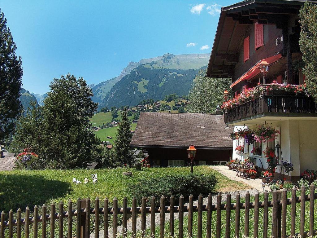 Mom - Alpine Boutique Apartments, Chalet Fagus, Terrace Studio Apartment Grindelwald