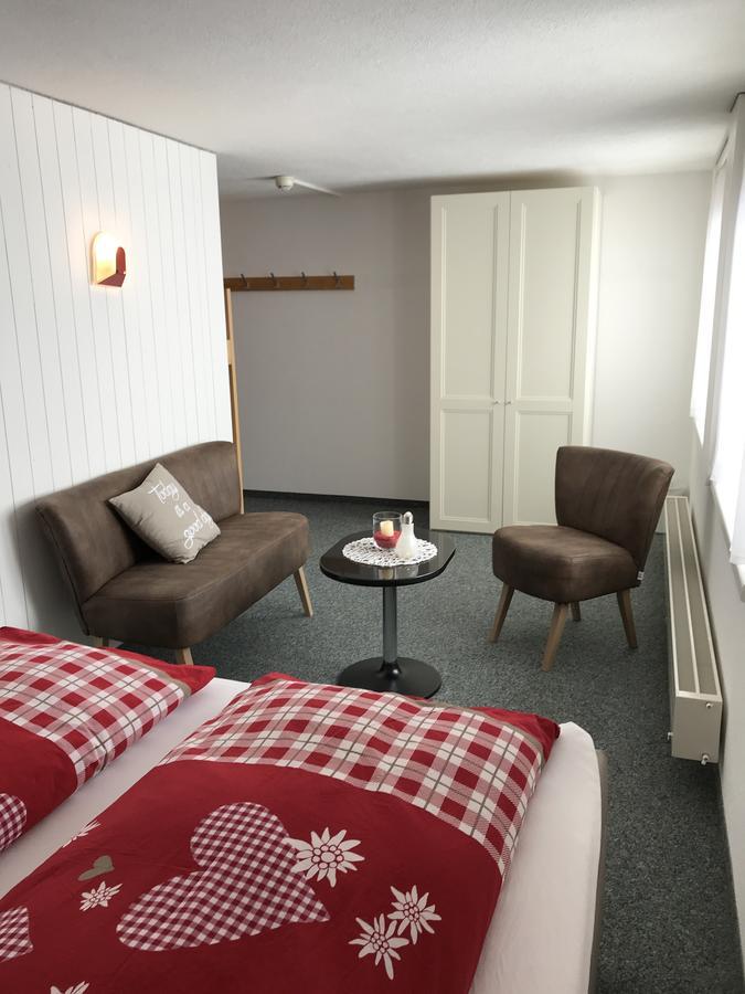 Hostel Berggasthaus First *