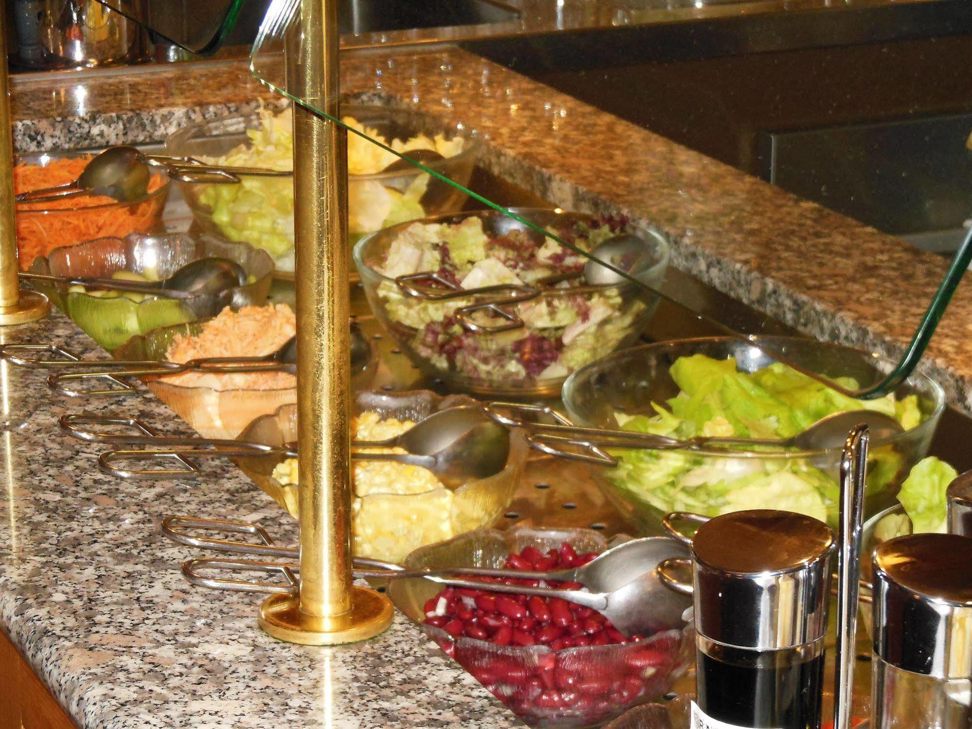 Alpenhof Hotel 3*
