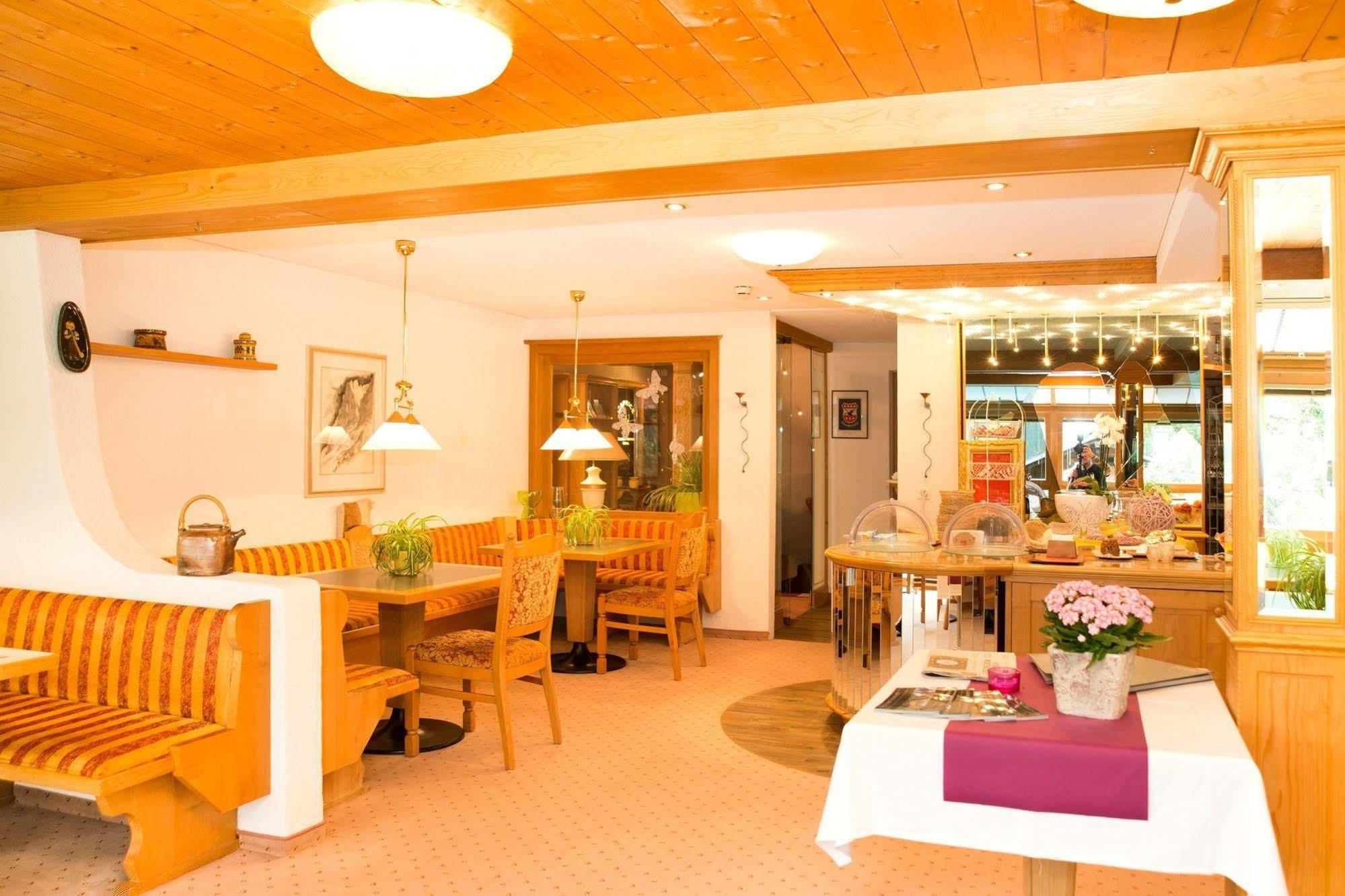 Hotel Caprice -