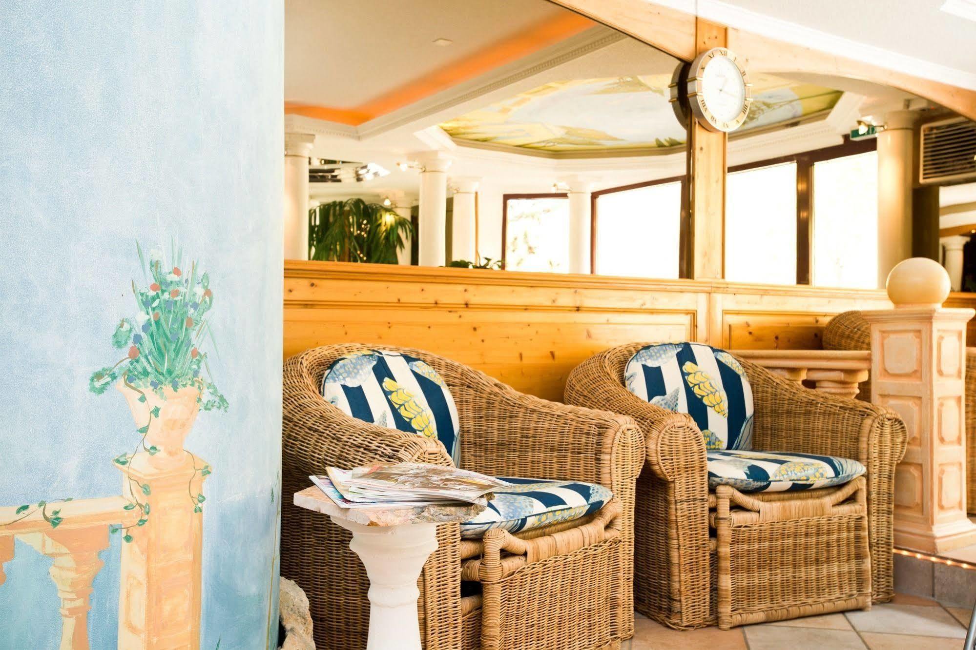 Hotel Caprice - 3*