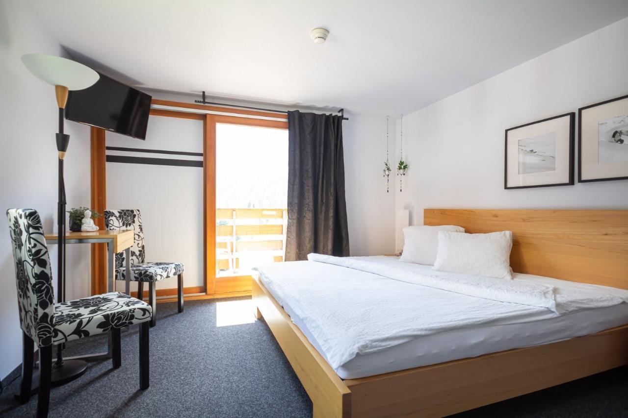 Lauberhorn Hotel 2*