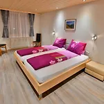 Ferienwohnung Alpengluehen