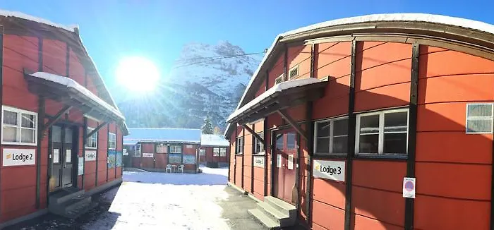Downtown Lodge Hostel - Unique Simple Central
