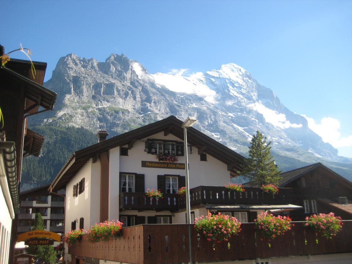Alte Post 3*