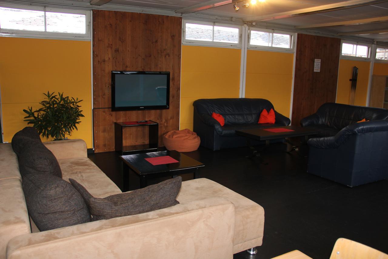 Downtown Hostel *