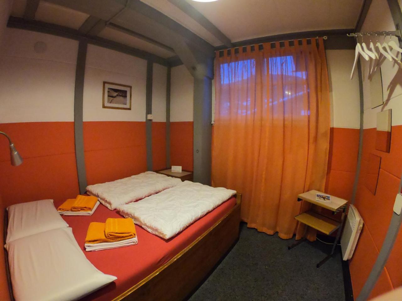 Hostel Downtown *