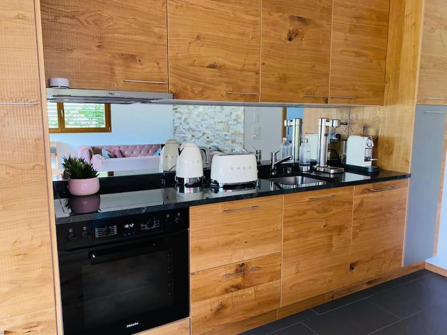 Velvet Eiger Apartment