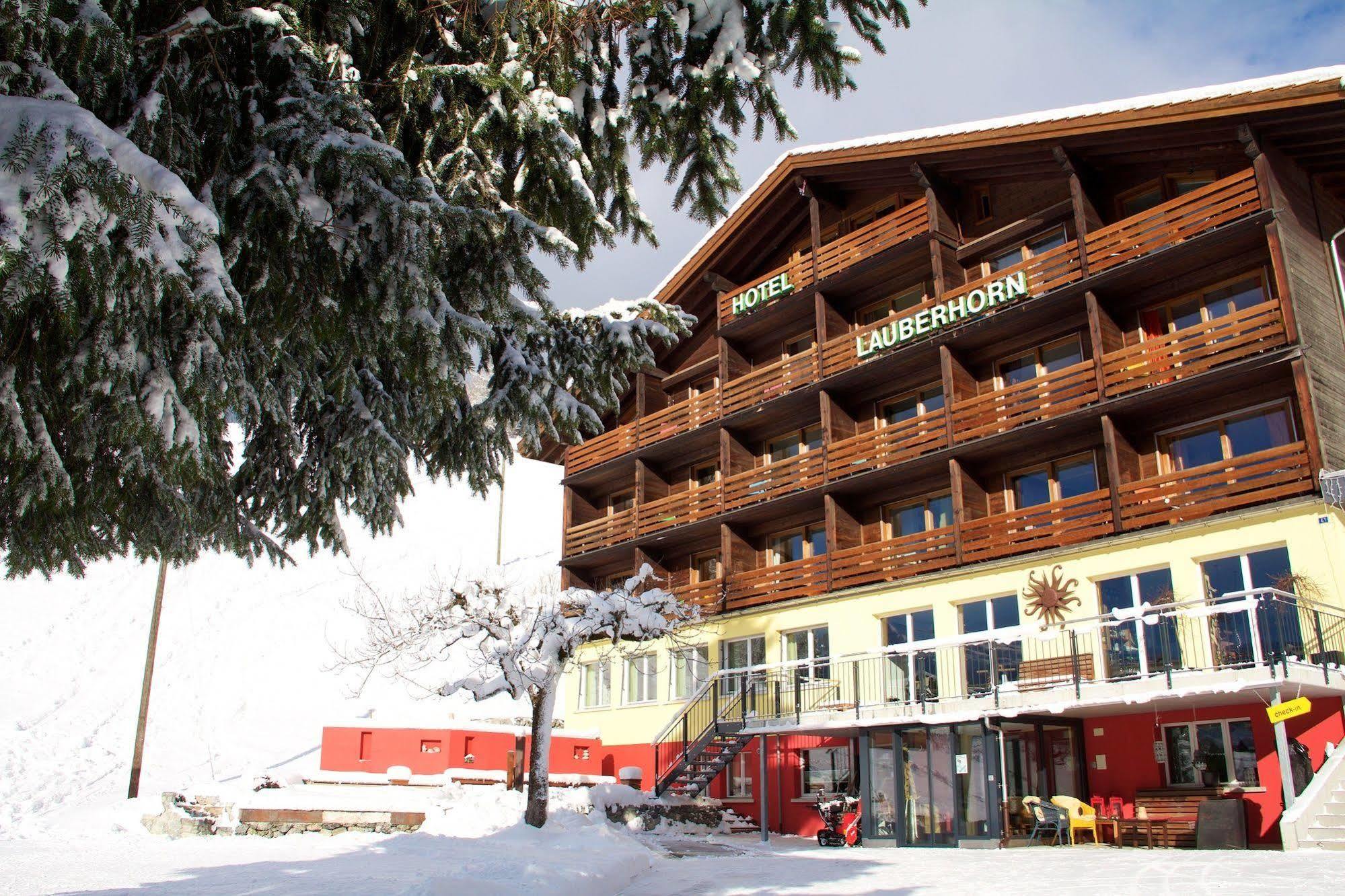 Hotel Lauberhorn 2*
